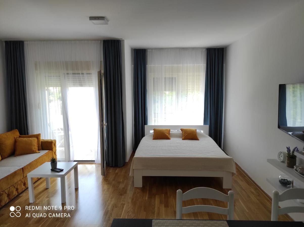 Bečići Comfort Studio With Sea View And Swimming Pool מראה חיצוני תמונה